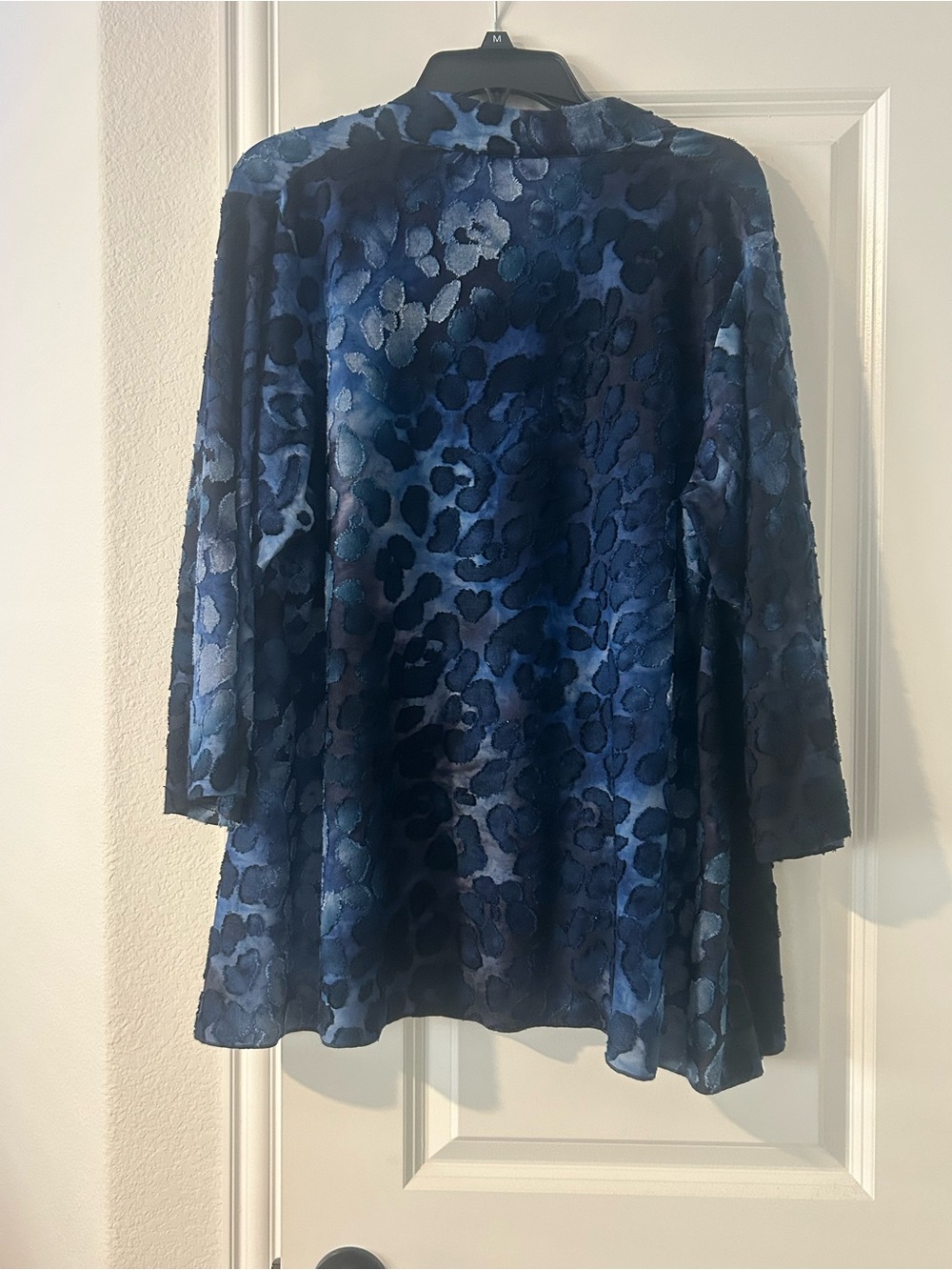 Ladies Blue Patterned Open-Front Lightweight Jacket - Picture 2 of 3